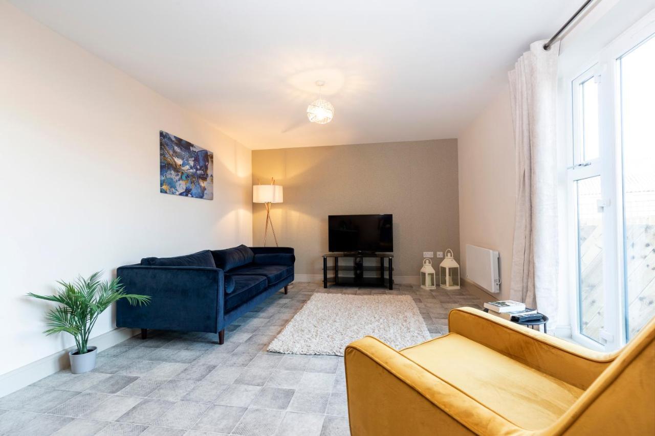 Avery House 2 - Two Bedroom With Outdoor Terrace By Bpne Darlington  Extérieur photo
