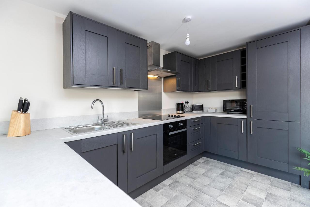 Avery House 2 - Two Bedroom With Outdoor Terrace By Bpne Darlington  Extérieur photo